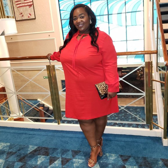 Lady in Red - Picture 1 of 2